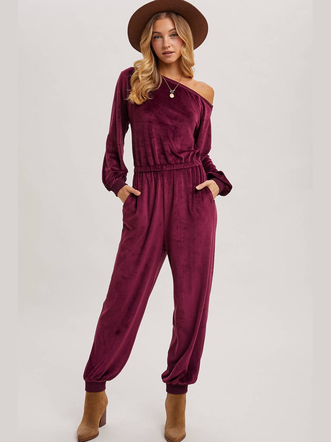 VELVET JUMPSUIT (PLUM)