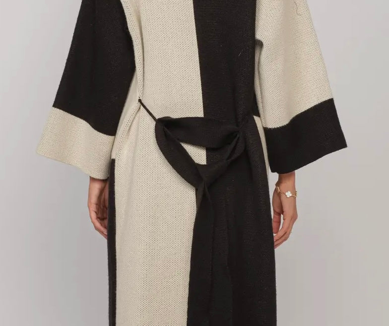 BLACK & IVORY LONG CARDIGAN SWEATER