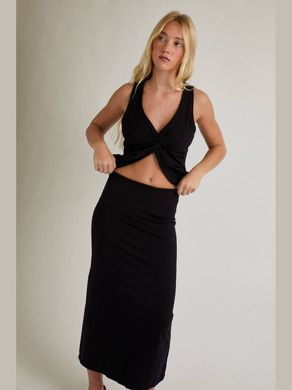 V-NECK FRONT TWIST DETAIL KNIT TOP WITH MIDI SKIRT