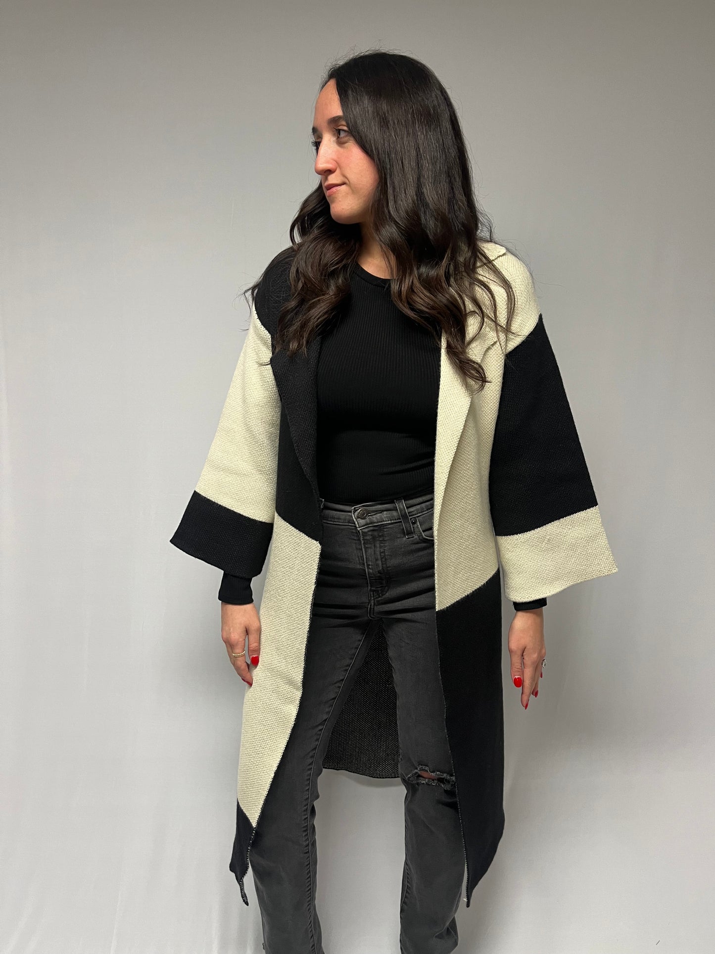 BLACK & IVORY LONG CARDIGAN SWEATER