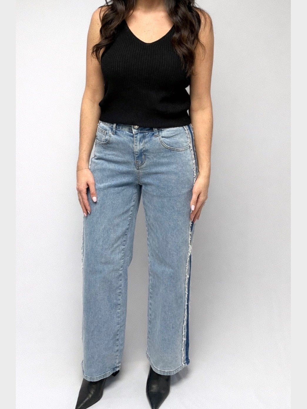 STRIPE FRAYED JEANS