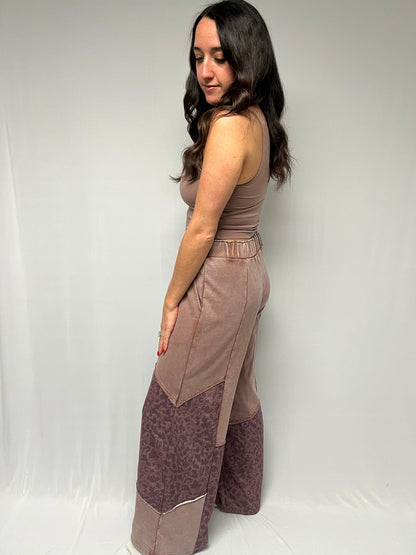 LEOPARD AND LOOSE PANTS