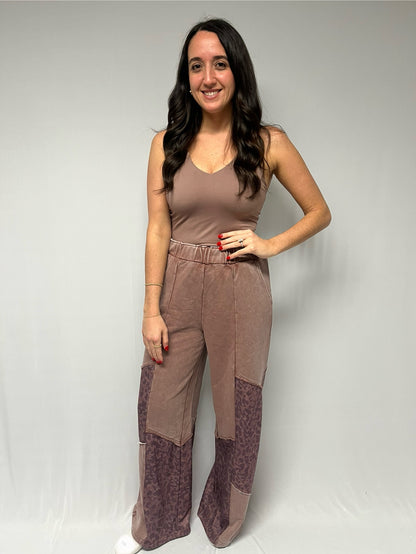 LEOPARD AND LOOSE PANTS