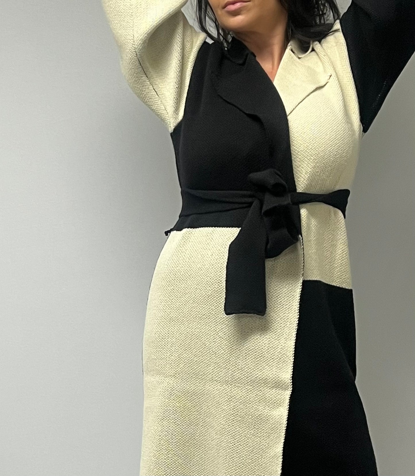 BLACK & IVORY LONG CARDIGAN SWEATER