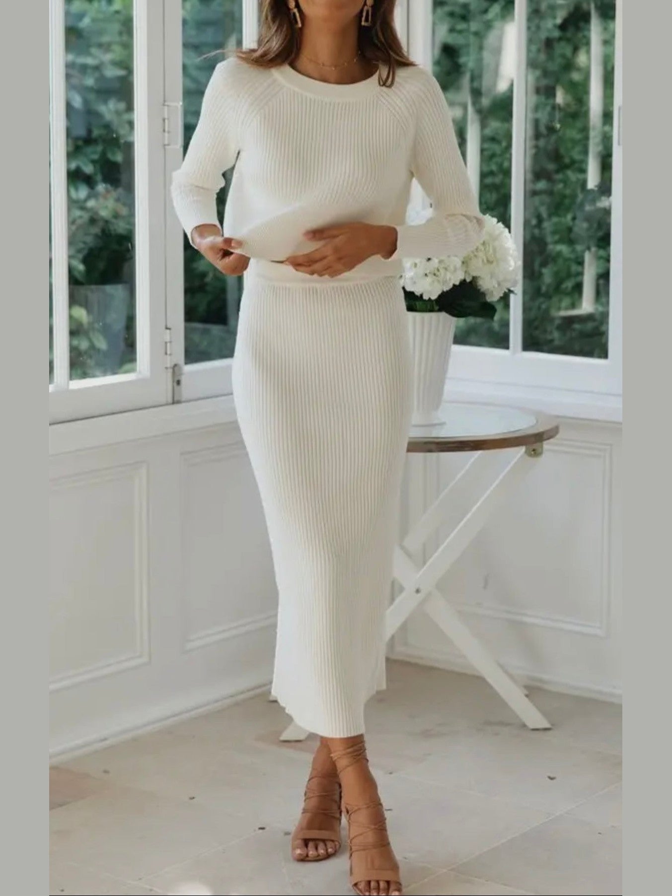 WHITE KNITTED SWEATER SET