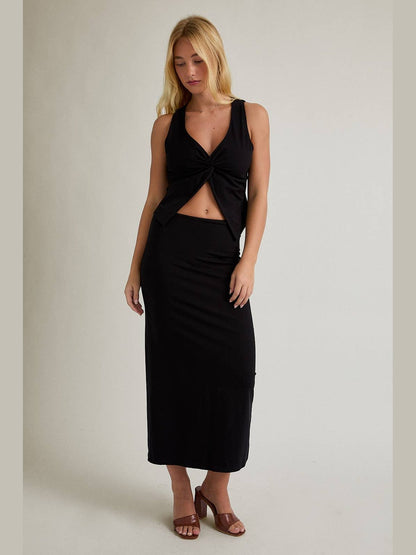 V-NECK FRONT TWIST DETAIL KNIT TOP WITH MIDI SKIRT