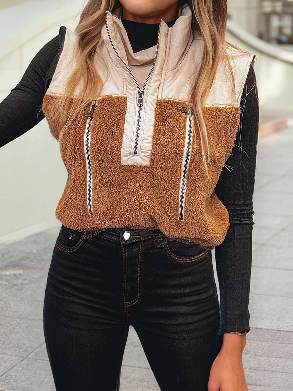 HALF ZIP VEST